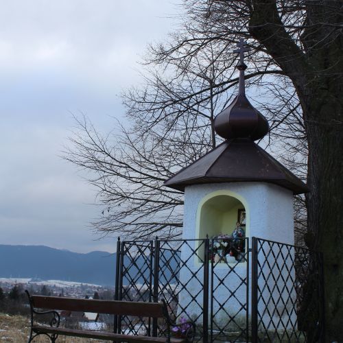Chapel of Liptovské Sliače – Nižný, above the entryway to the town