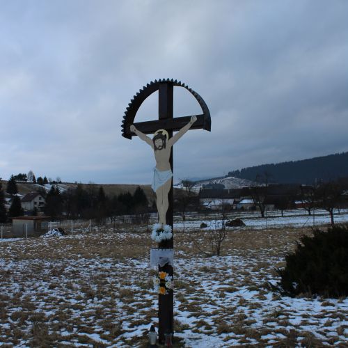 Kríž Liptovské Sliače – Stredný, pri cintoríne