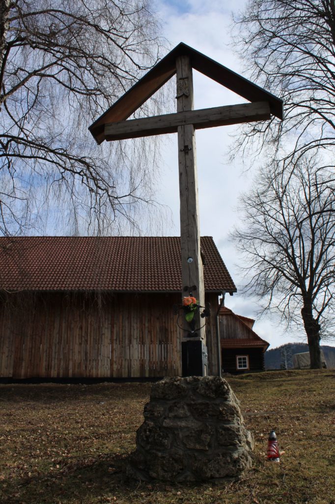 Kríž Biely Potok, Trlenská dolina Jezuitská zotavovňa 02