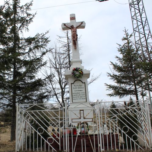 Kríž Valaská Dubová, sedlo Brestová