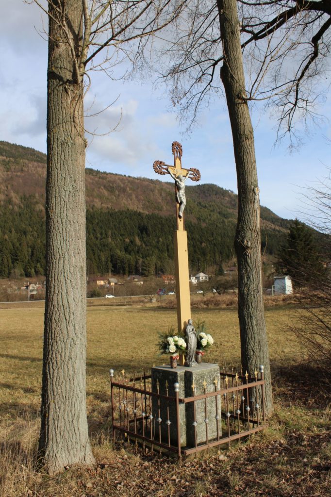 Kríž Černová, ulica Pri Váhu 04