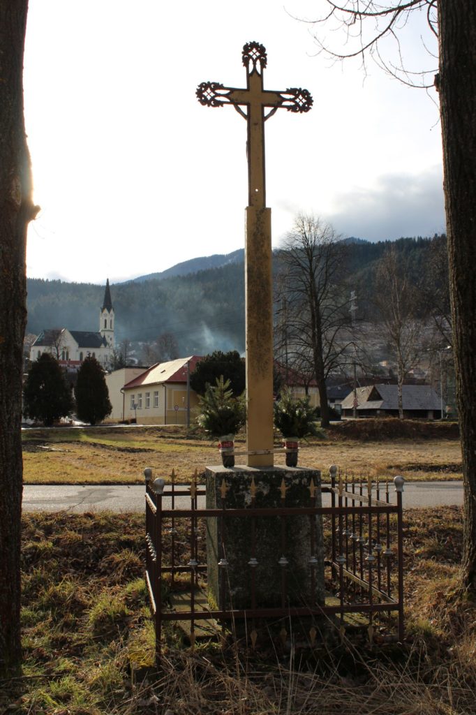 Kríž Černová, ulica Pri Váhu 05