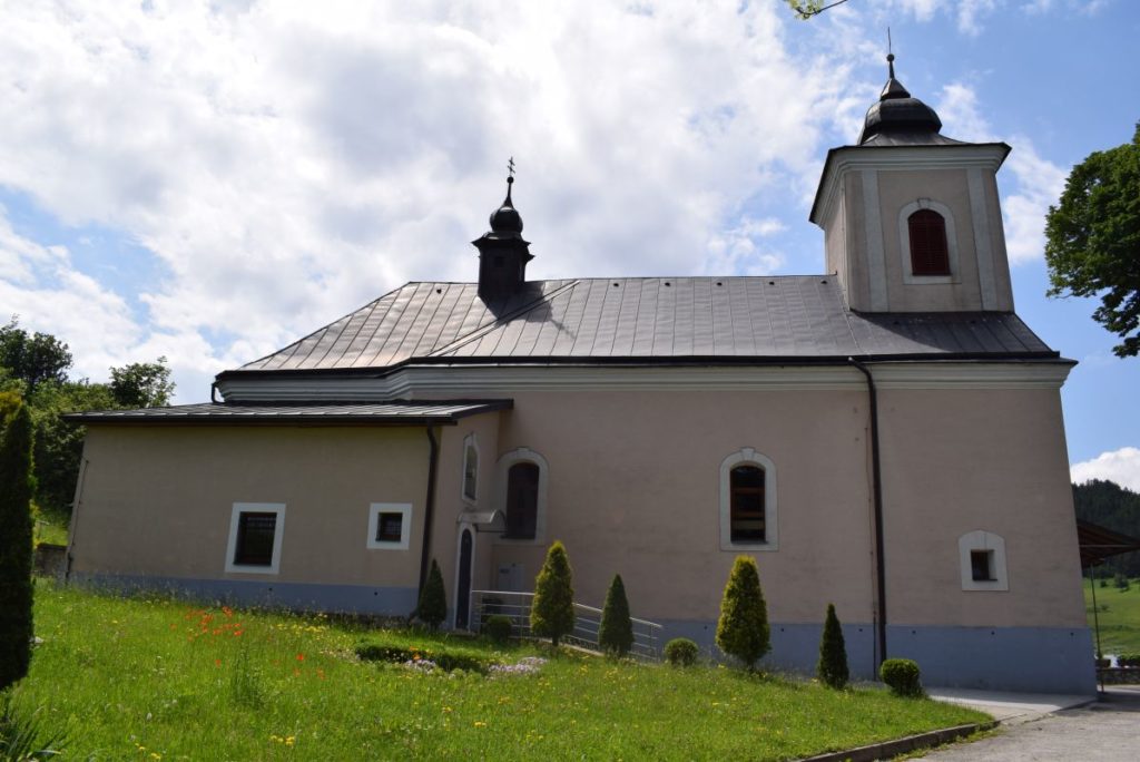 Kostol sv. Gála Opáta v Komjatnej 03