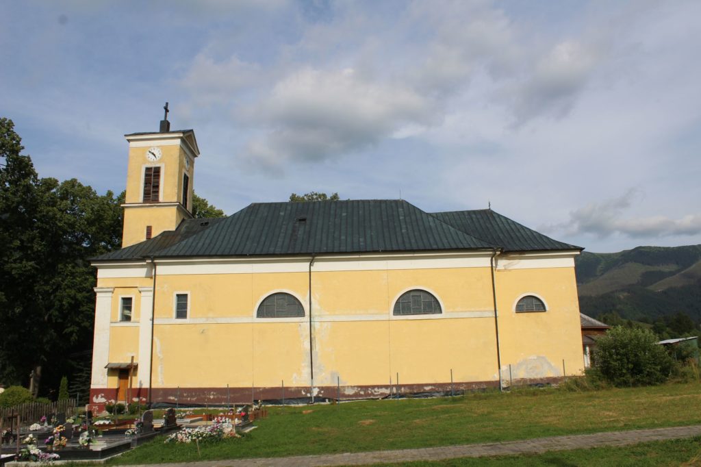 Kostol Najsvätejšej Trojice v Liptovskej Lúžnej 17