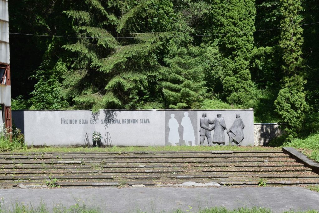 Pamätník padlým účastníkom Slovenského národného povstania v Korytnici 03