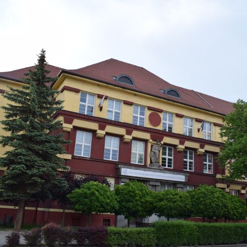 School at Dončová Street
