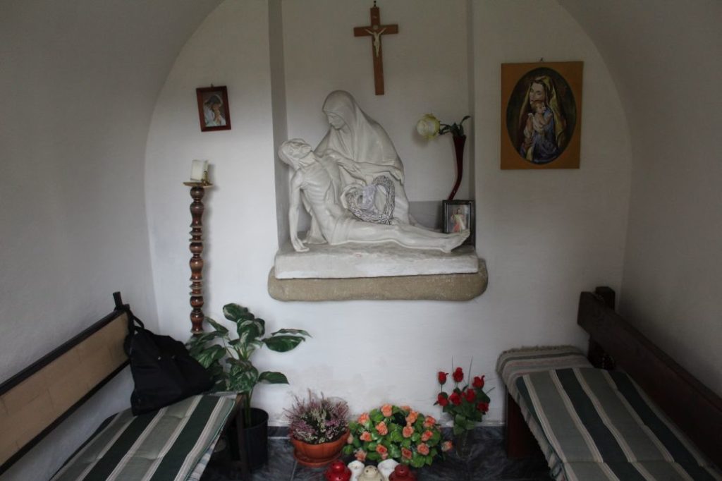 Kaplnka Sedembolestnej Panny Márie na Paračke v Likavke 02