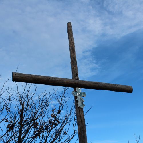 Kríž na Radičinej, Hrboltová