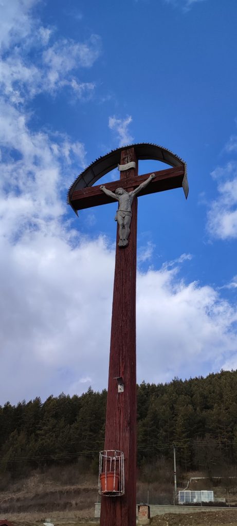 Kríž Švošov, Nad brehmi 03
