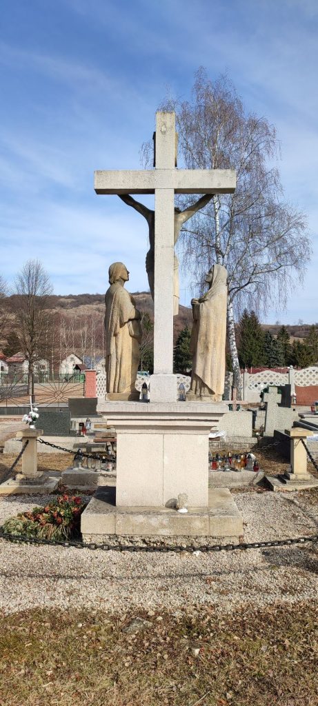 Hlavný kríž na cintoríne, Liptovské Sliače - Nižný 05