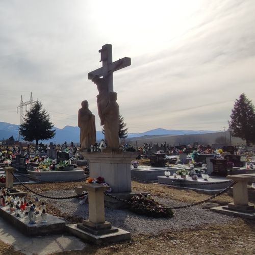 Hlavný kríž na cintoríne, Liptovské Sliače – Nižný