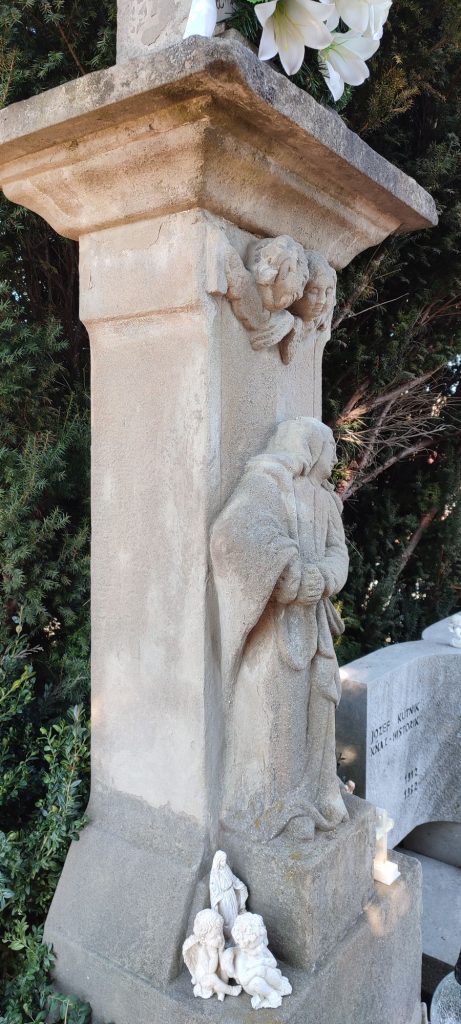 Kríž na cintoríne, Liptovské Sliače - Stredný 07