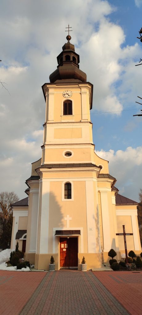 Misijný kríž pri kostole, Liptovská Osada 04