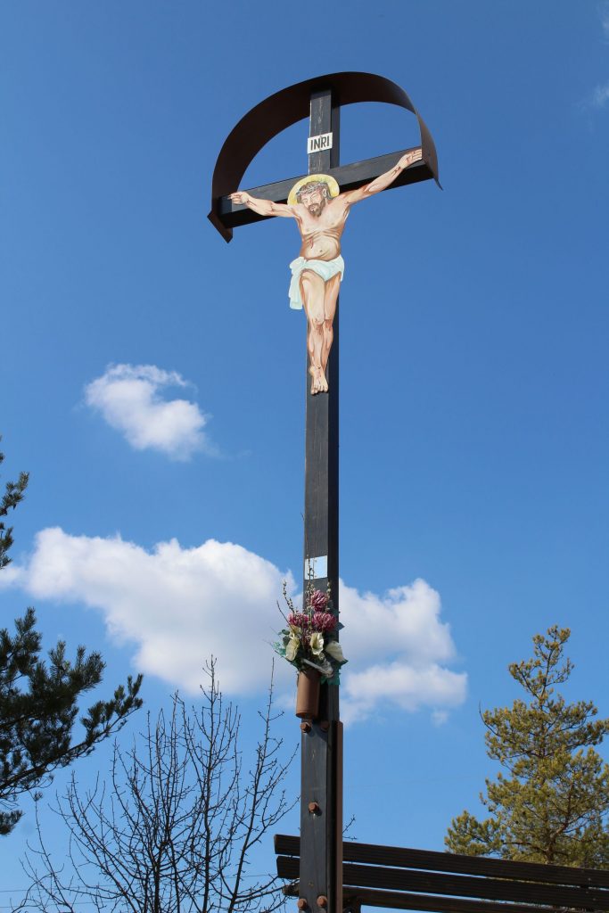 Cross at the end of Calvary, Lisková