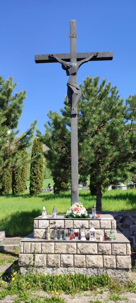 Kríž na novom cintoríne, Liptovské Sliače – Stredný 01