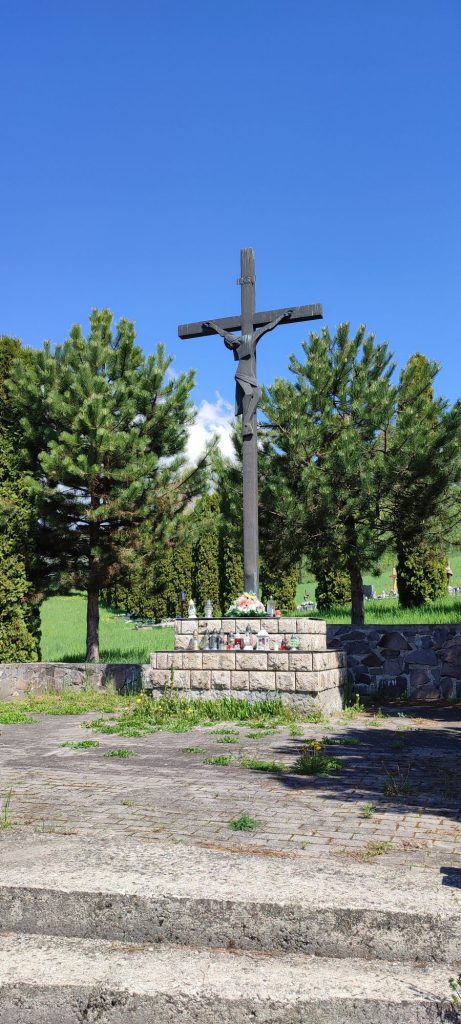 Kríž na novom cintoríne, Liptovské Sliače – Stredný 04