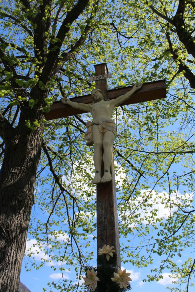 Kríž na cintoríne, Hubová 02