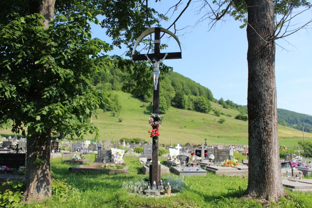 Kríž na cintoríne, Liptovské Revúce - Vyšná Revúca 01