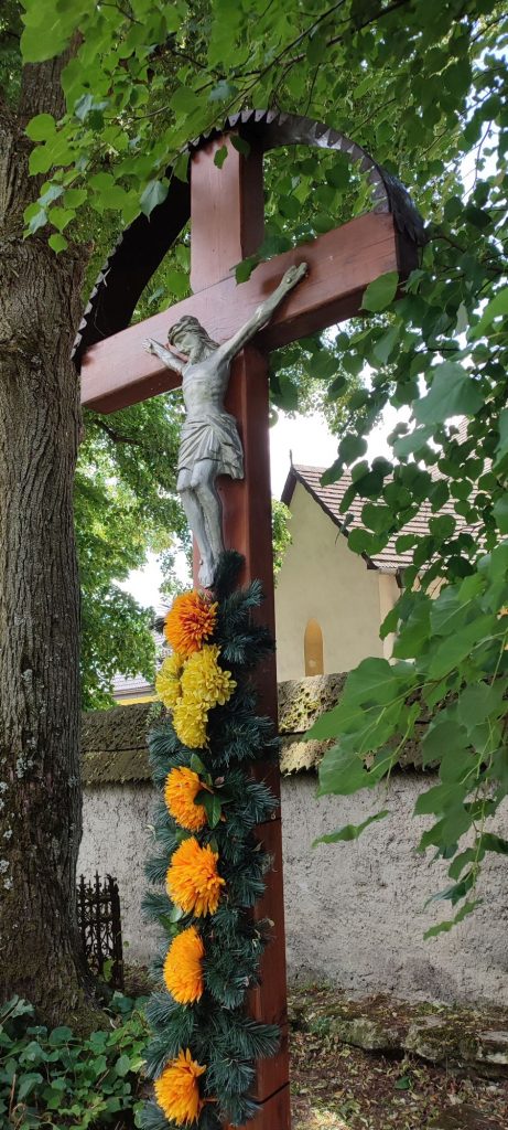 Kríž na cintoríne, Liptovský Michal 04