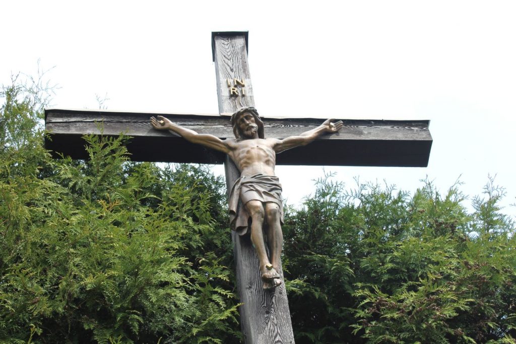 Kríž na cintoríne, Ludrová 03