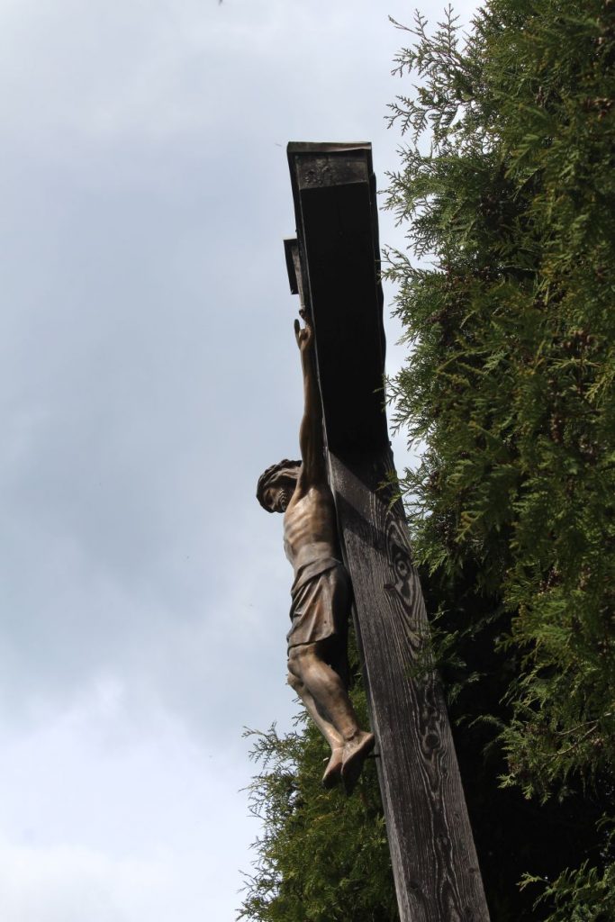 Kríž na cintoríne, Ludrová 05
