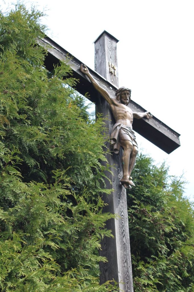 Kríž na cintoríne, Ludrová 06