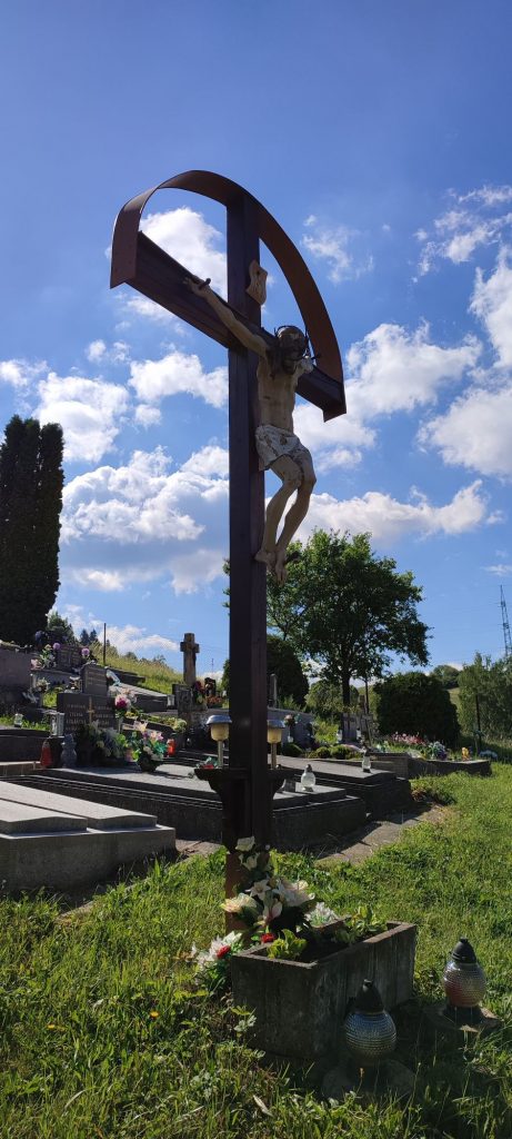 Kríž na cintoríne, Potok 01
