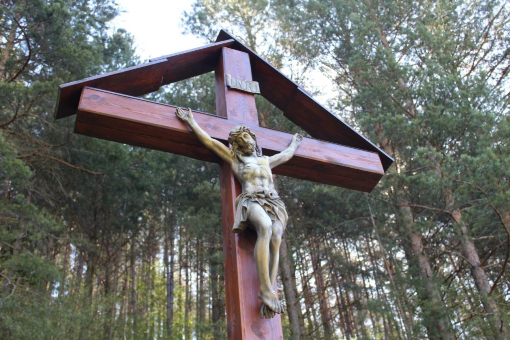 Kríž nad ulicou Dolinky, Švošov 02