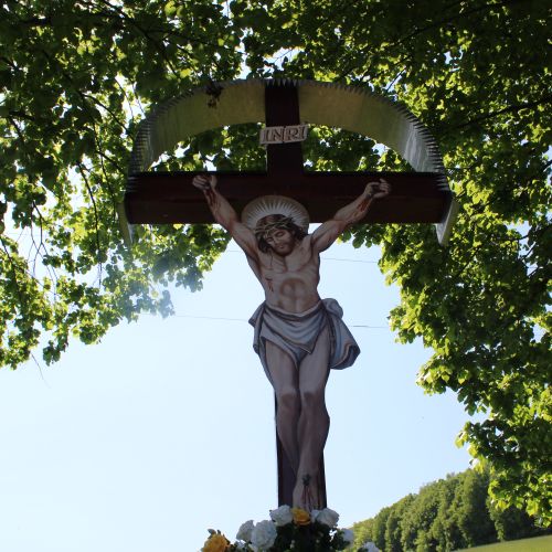 Kríž pred Kalamenmi, Lúčky