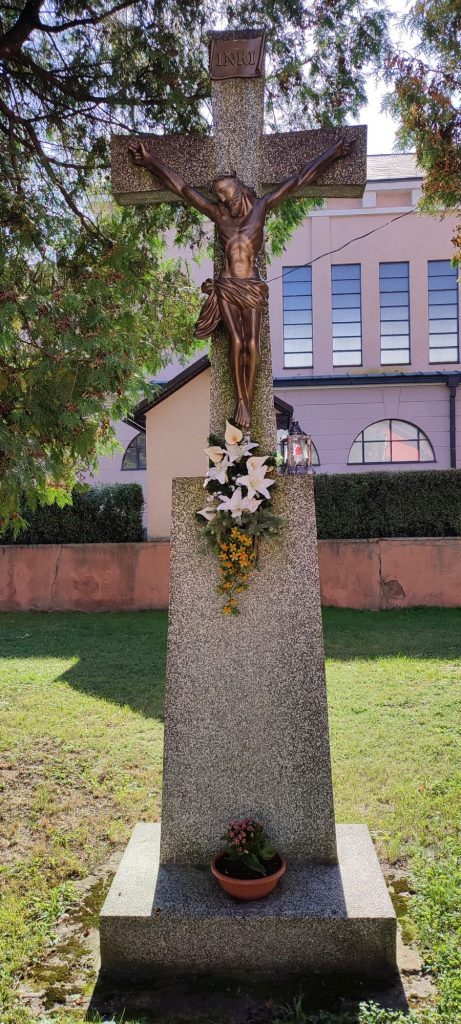 Kríž pri kostole, Lisková 05
