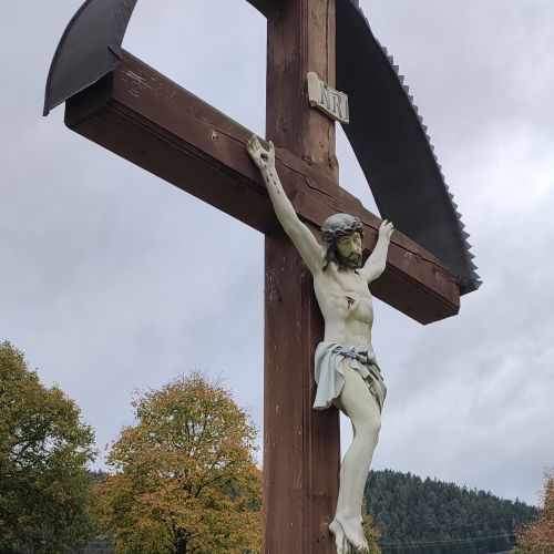 Kríž na cintoríne, Černová