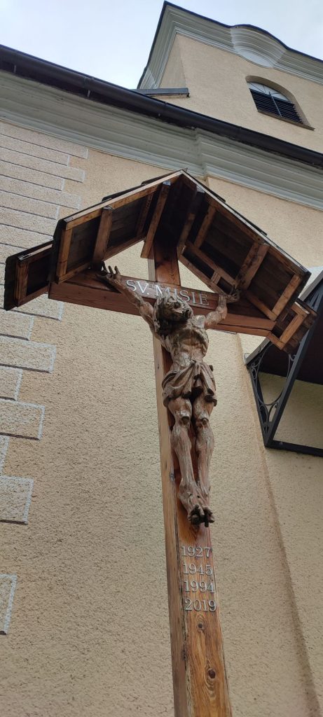 Misijný kríž pri kostole, Hrboltová 05