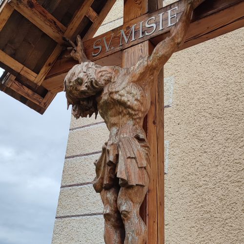 Misijný kríž pri kostole, Hrboltová