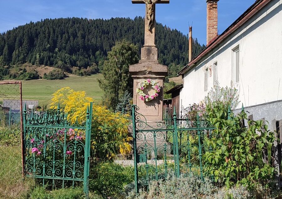 Kamenný kríž, Liptovská Lúžna