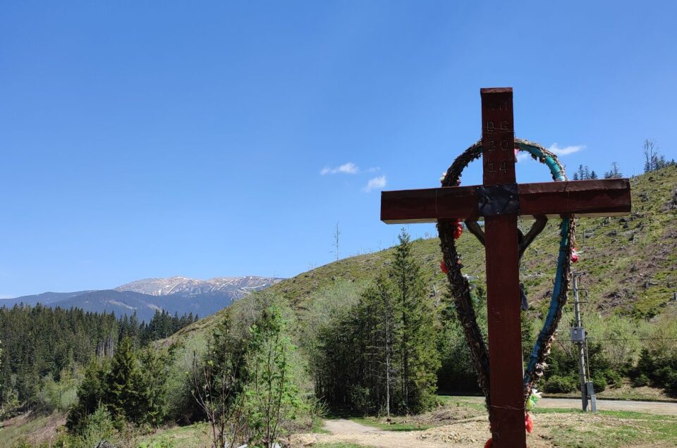 Kríž na Prievalci nad Liptovskou Lúžnou