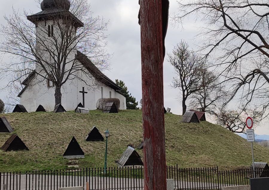 Kríž na cintoríne, Martinček
