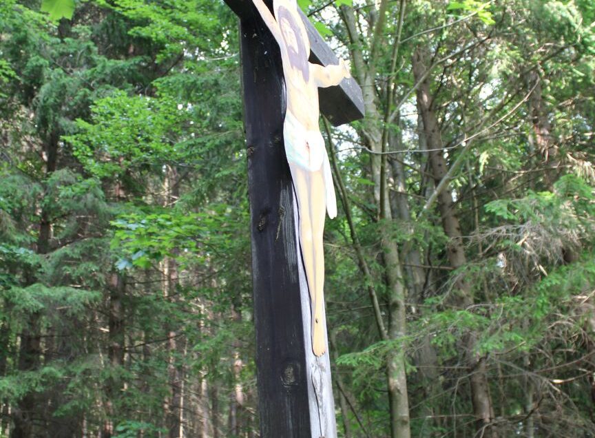 Kríž pod Záhorovom, Liptovské Revúce – Nižná Revúca