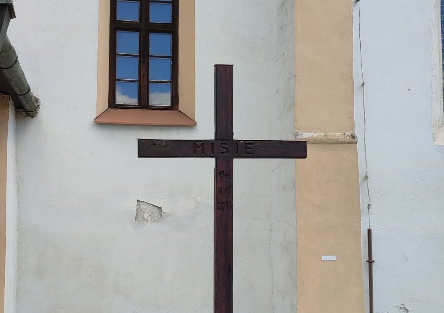 Misijný kríž pri kostole, Liptovský Michal