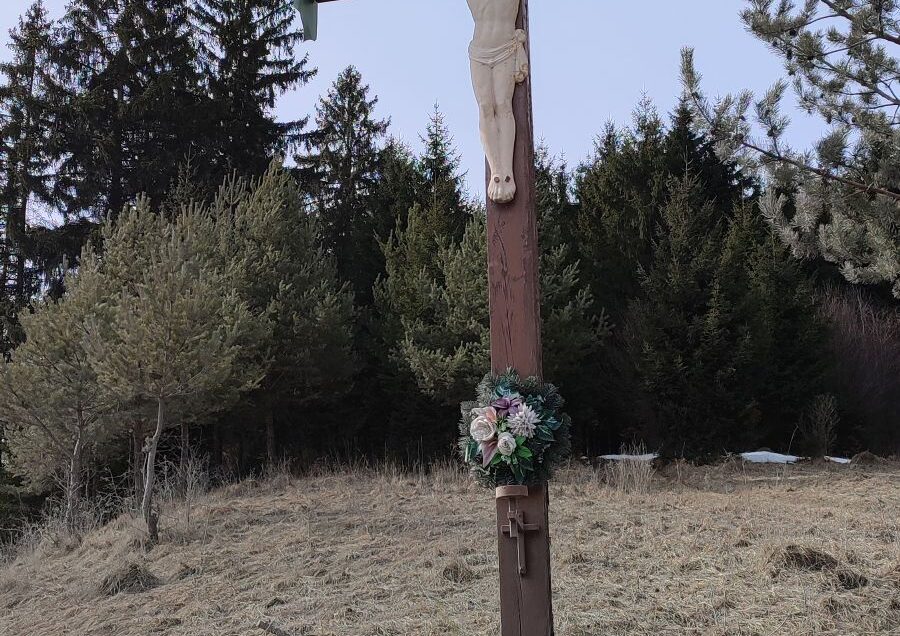 Kríž Likavka, pred Kramariskami